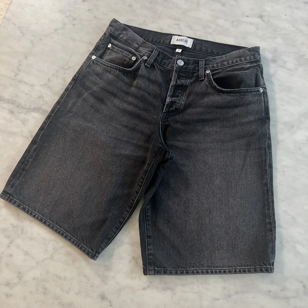 AGOLDE Low Rise Long Dark Arcane Wash Size 27 NWOT Denim Shorts